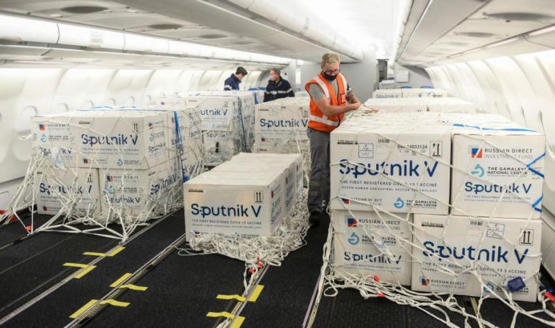 Llegó a la Argentina un embarque de 500 mil dosis del componente 1 de la vacuna Sputnik V