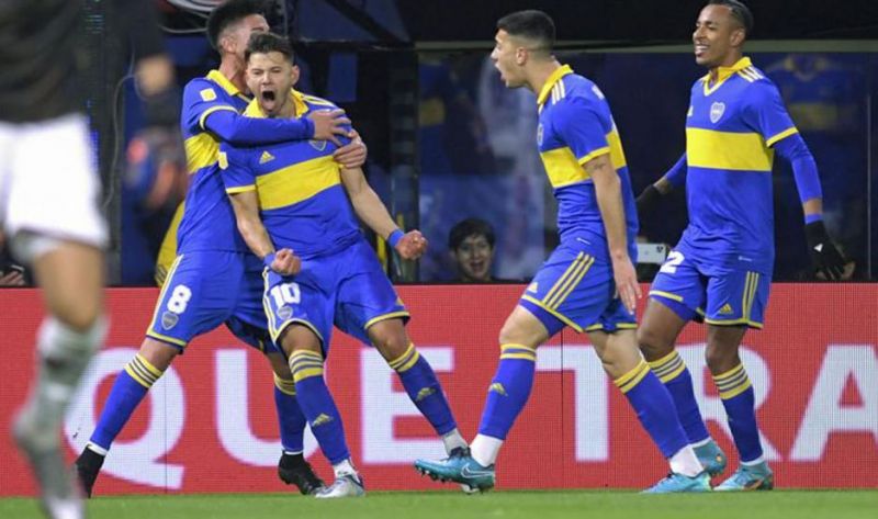 Con dos goles de Romero, Boca venció a Platense después de una semana agitada