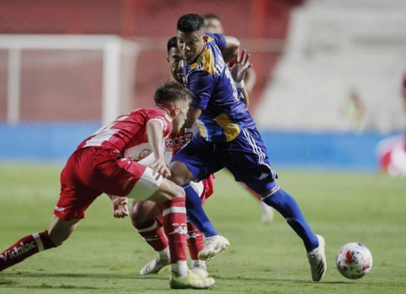 Boca tuvo otra floja actuación y perdió con Unión en Santa Fe