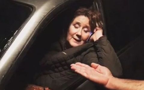 Verónica Llinás hizo un divertido video sobre las propinas de Lilita Carrió