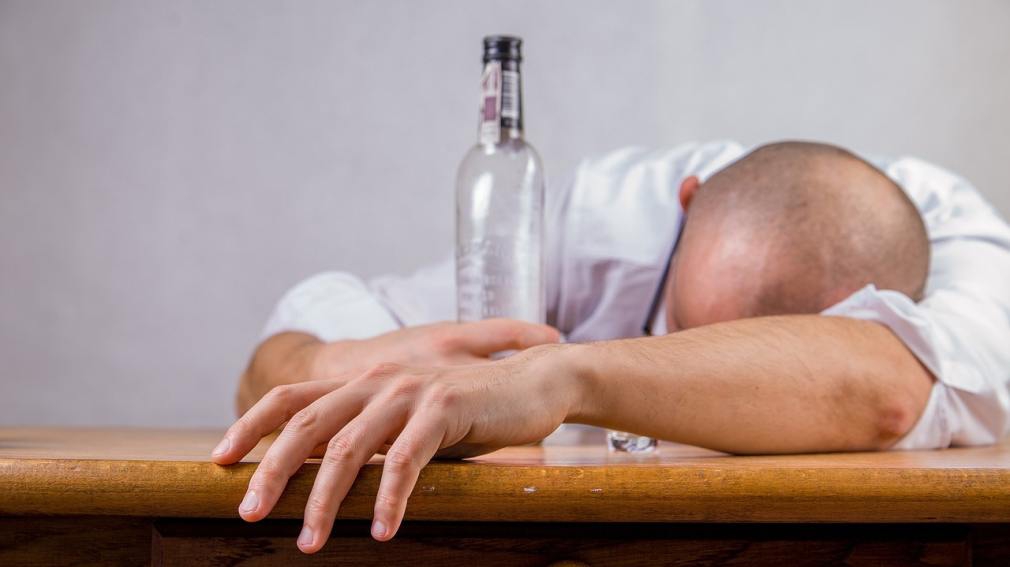 Efectos del Consumo Excesivo de Alcohol
