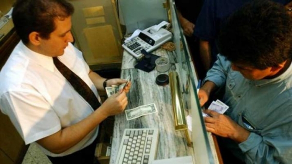 El dólar se mantuvo en $20,53 tras una nueva intervención del Banco Central