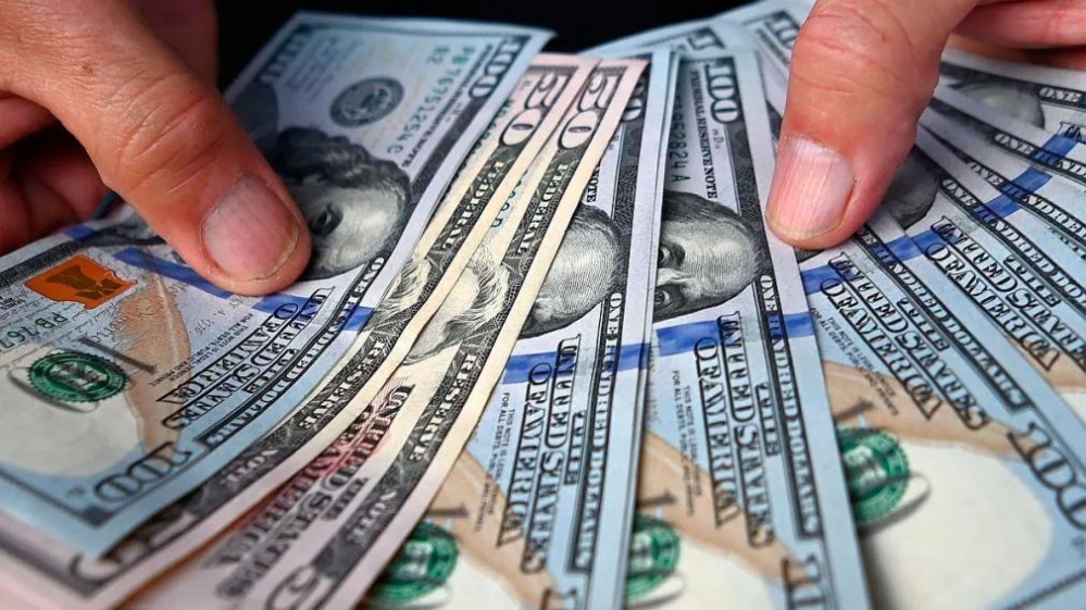 Dólar imparable: el paralelo marcó un nuevo récord histórico tras una suba de $8