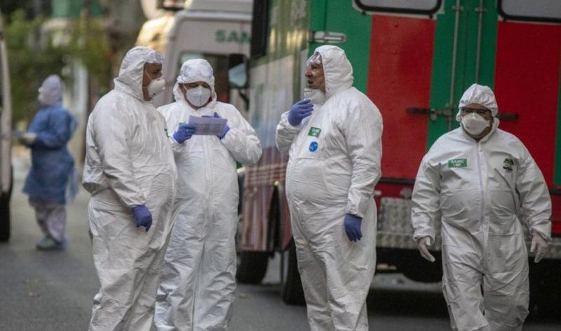 Este miércoles se sumaron 71 contagios y 2 muertes por coronavirus en Santiago
