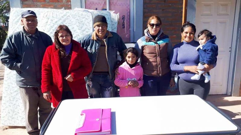 La comuna pampeña hizo entrega de equipamiento a vivienda social