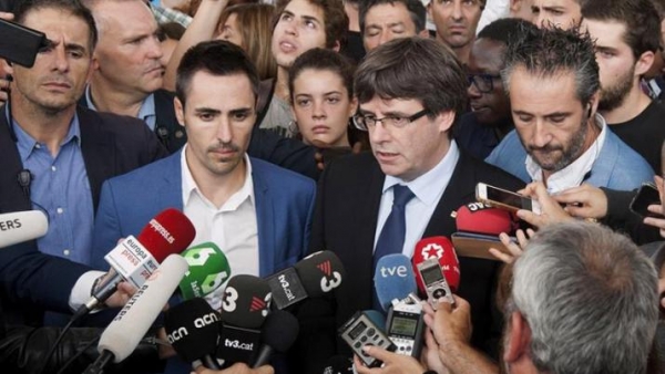 El presidente catalán Carles Puigdemont dio por ganado el referéndum