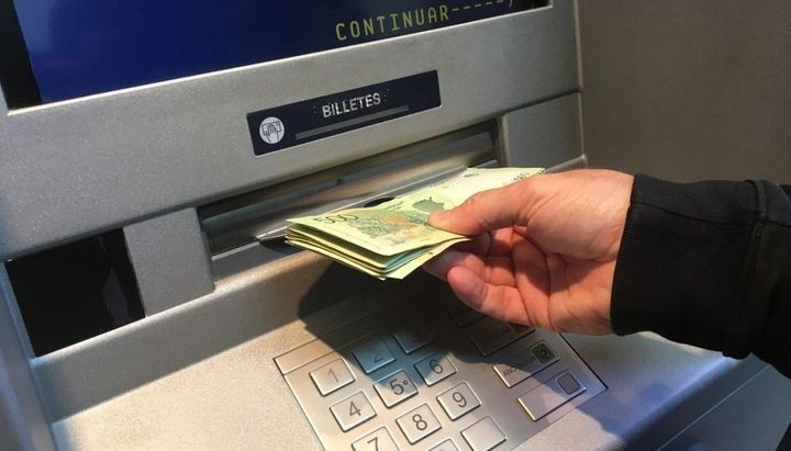 El salario mínimo, cada vez más débil