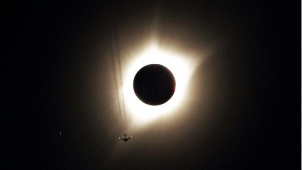 Fotos y videos: las espectaculares imágenes que dejó el eclipse solar total