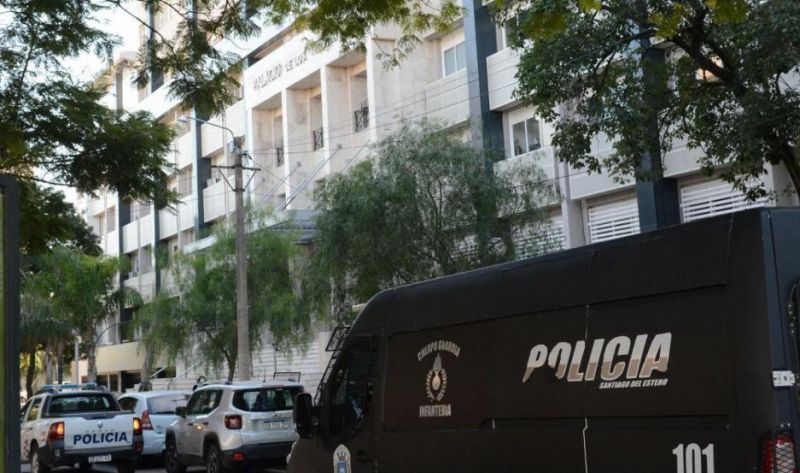 Flebólogo preso, acusado de tener sexo frente a su hijo y exhibirse semidesnudo