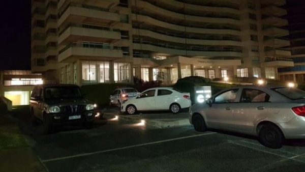 Una mujer y su hija de 4 años murieron al caer de un piso 21
