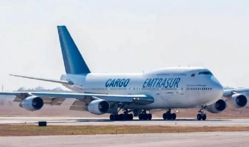 “Parece una película, pero uno de los tripulantes del avión venezolano-iraní se operó la cara en Cuba”