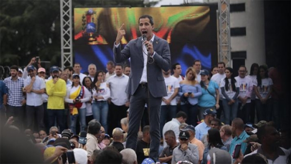 Guaidó intenta aislar al régimen cubano del gobierno de Nicolás Maduro