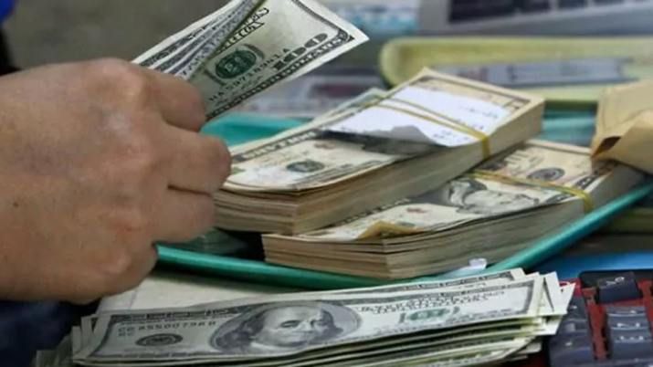 El dólar subió a $80,23 y el Banco Central se desprendió de 30 millones