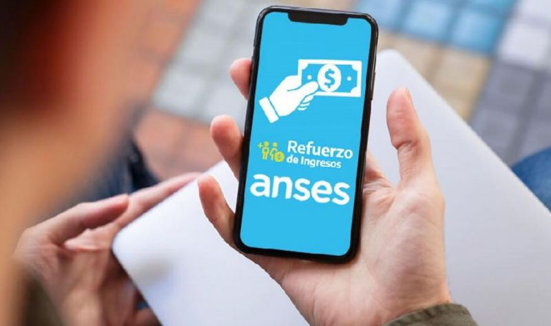 Más de 470 mil santiagueños cobran el Refuerzo de Ingresos