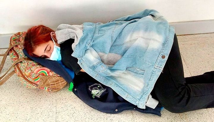 Tenía 22 años, esperó por una cama en el piso de un hospital, y murió por COVID