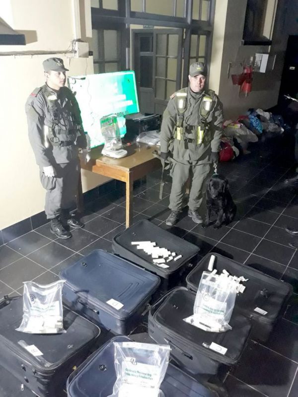 Camuflaron en valijas más de cuatro kg de droga, valuada en $ 2,5 millones