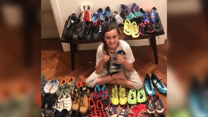 Santiago se suma al proyecto de Zoe para recaudar botines para niños y niñas