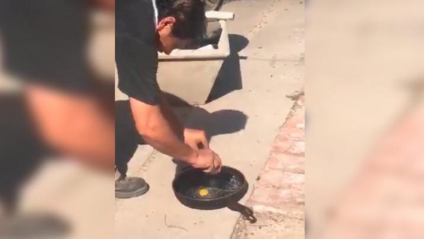 Video: un santiagueño fritó un huevo en Villa Atamisqui