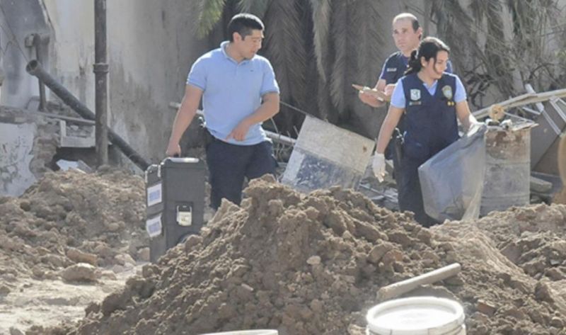 Macabro hallazgo de una pierna humana seccionada y enterrada en una caja en templo evangélico