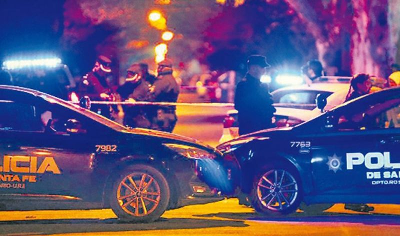 Con el signo de la mafia: acribillaron a balazos a un hombre en plena vía pública, en una localidad del Gran Rosario