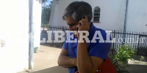 "No puedo seguir hablando, ha llegado la policía" dijo el padre Ruiz a EL LIBERAL antes de ser detenido