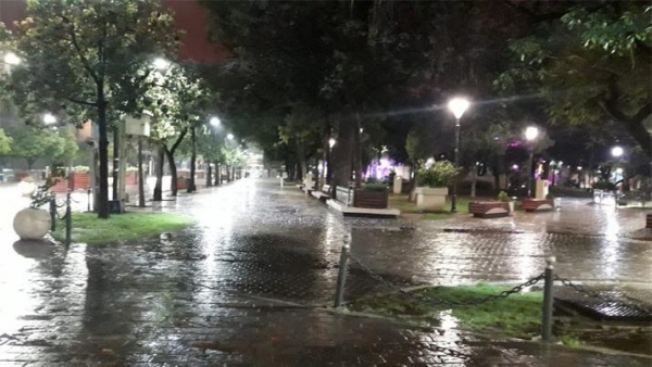 Cayeron 91 milímetros en una tormenta que duró toda la noche