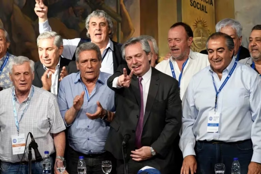 Días después de las PASO, Alberto Fernández le otorgó bienes del Estado a sindicatos amigos