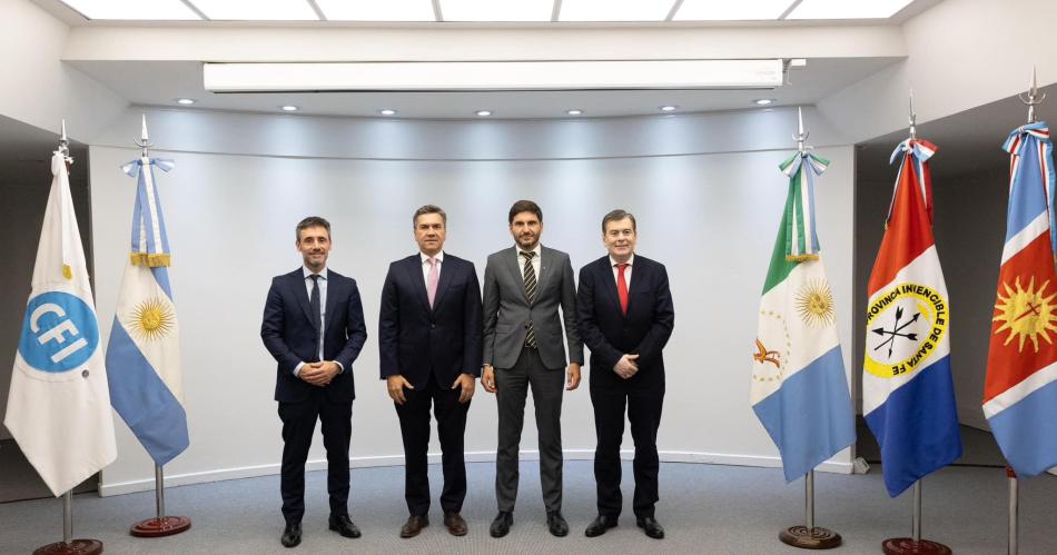 Zamora se reunió con los Gobernadores que integran la Región Hídrica de los Bajos Submeridionales.