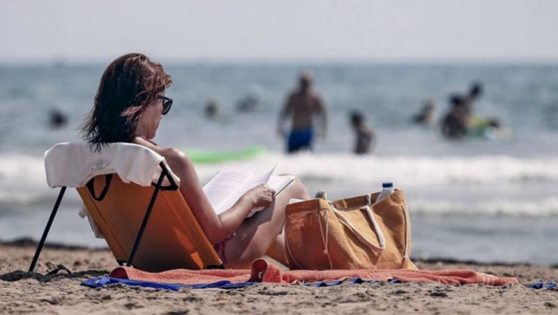 Especialistas recuerdan que el coronavirus "también se transmite al aire libre"