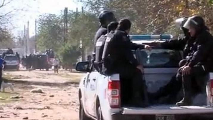 Un policía retirado amenazó con un arma a un remisero para no pagar el viaje