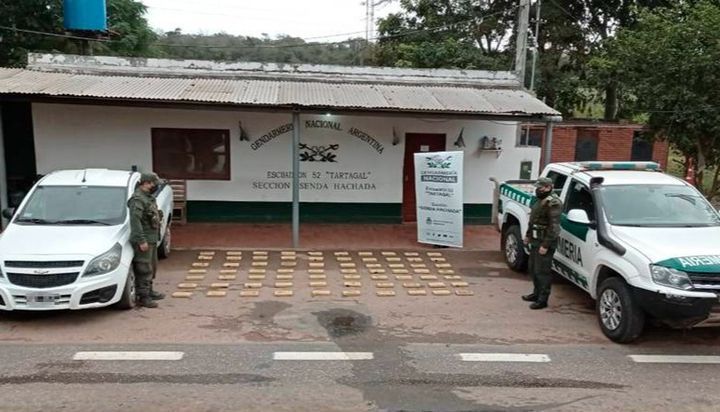 Viajaba con más de 72 kilos de cocaína en su vehículo y quedó detenido