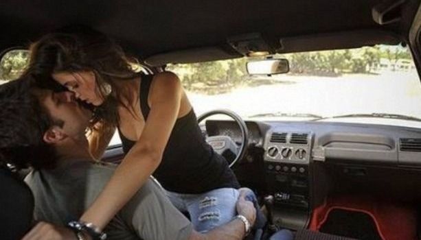 Los argentinos tienen sexo arriba del auto unas 4 veces en su vida