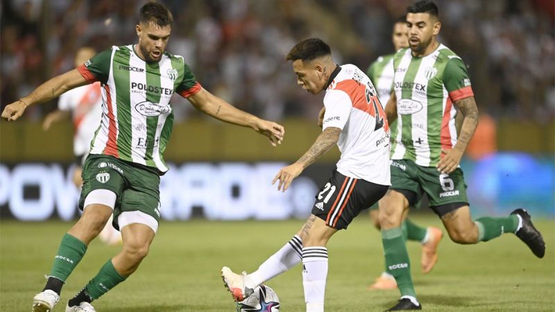 River impuso su jerarquía ante Laferrere y debutó con una goleada en la Copa Argentina