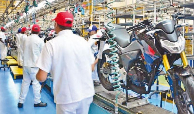 Suben precios de autos, motos, electrónicos y zapatillas por el cepo