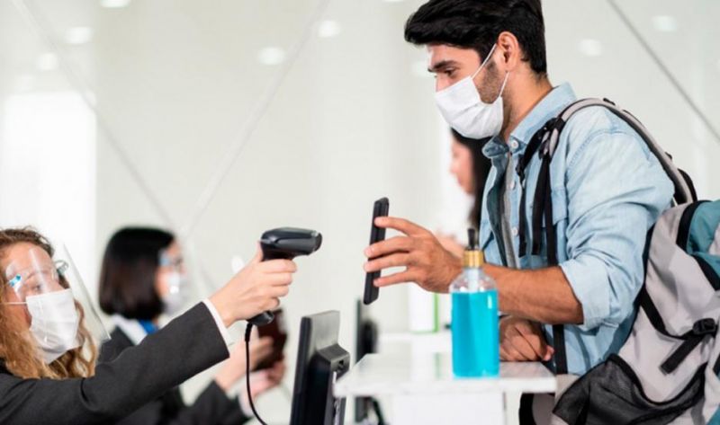 “Pase sanitario”: la medida cada vez más usada en Europa para frenar casos y promover vacunación