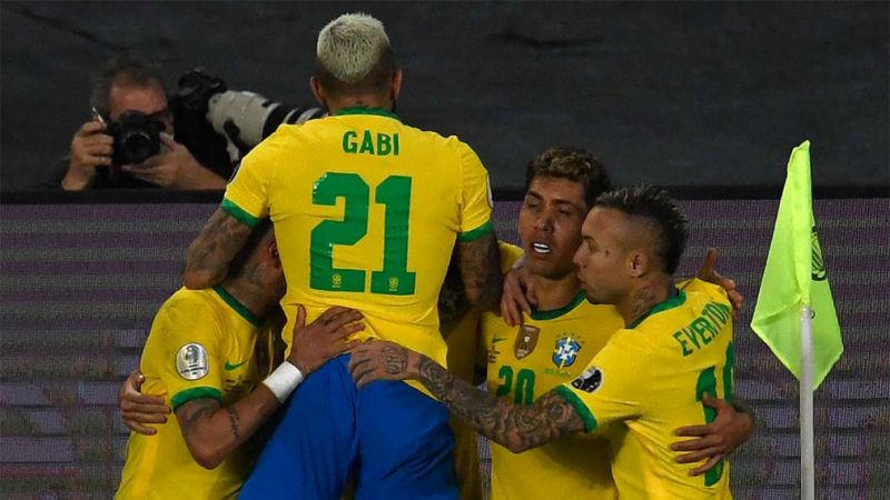 Con un polémico arbitraje de Pitana, Brasil venció a Colombia en la última jugada