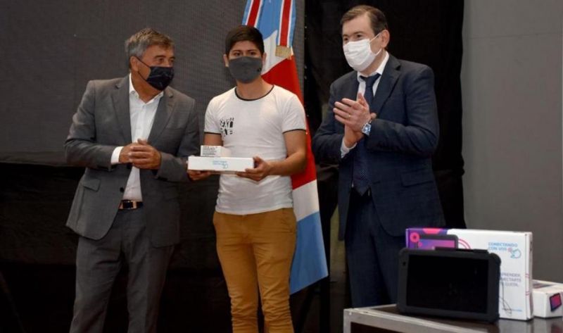 El gobernador Zamora y el titular del Enacom firman convenios para obras de conectividad