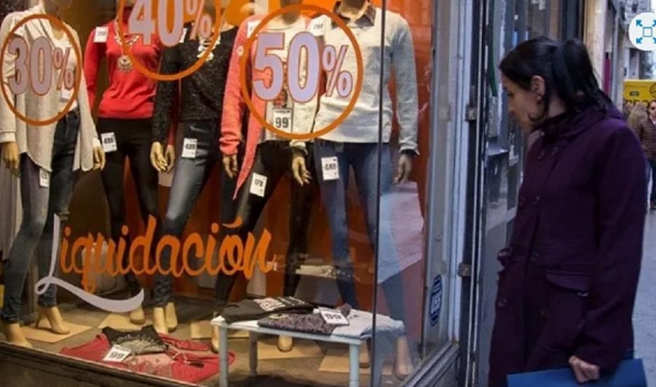 Ventas minoristas de junio descendieron 3,6% anual en el sexto mes consecutivo de bajas