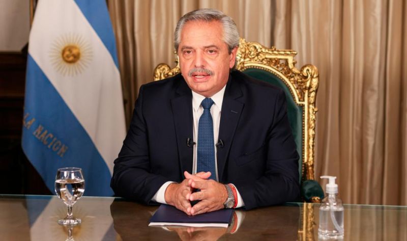 El Presidente exhortó a extremar los cuidados por la escasez de vacunas