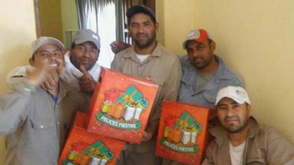 Municipales de Campo Gallo recibieron cajas navideñas y hoy cobran el bono extra