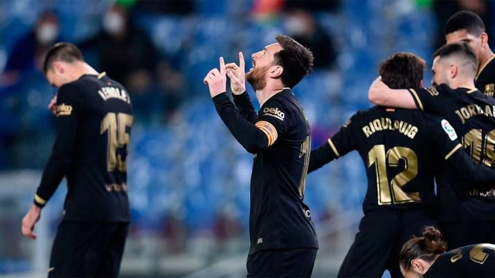 Messi volvió a brillar y alcanzó dos nuevos récords en la goleada de Barcelona