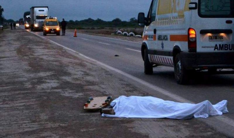 Un joven pereció al chocar con camión el acoplado donde iba sentado