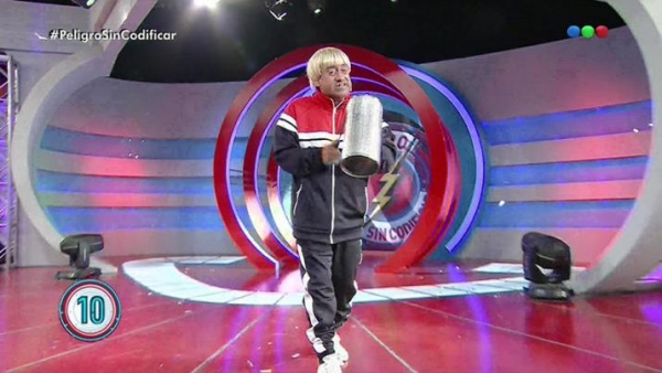 De Santiago al mundo: "Coo" le puso ritmo de guaracha a "Sin Codificar"