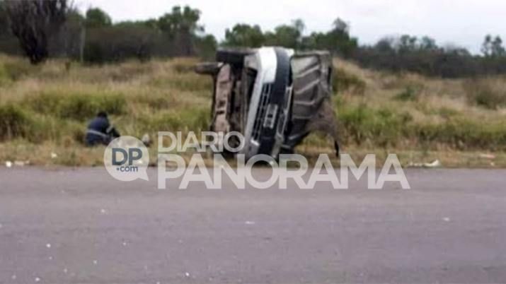 Un vehículo con tres ocupantes volcó en la Ruta 89