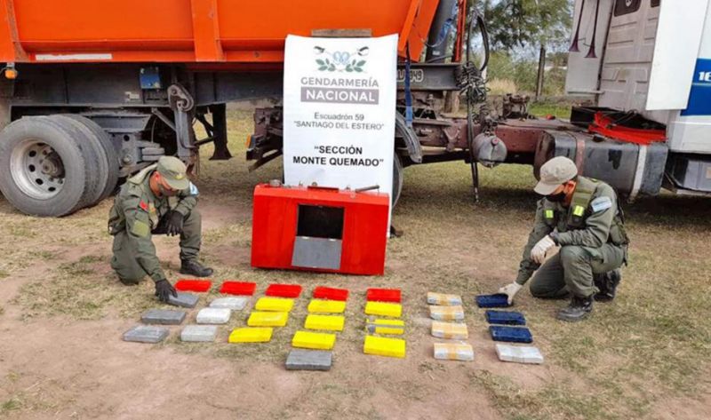 Desbaratan organización narco transnacional al interceptar dos camiones con 30 kilos de cocaína