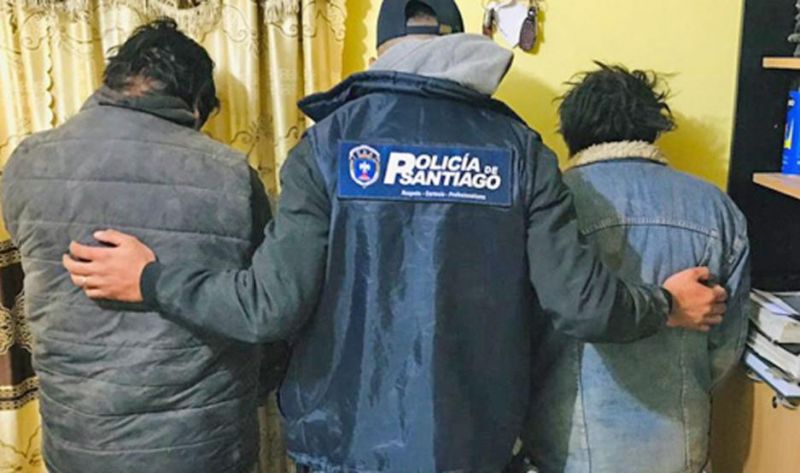 Interceptan a supuestos ''dealers'' justo cuando iban a entregar droga