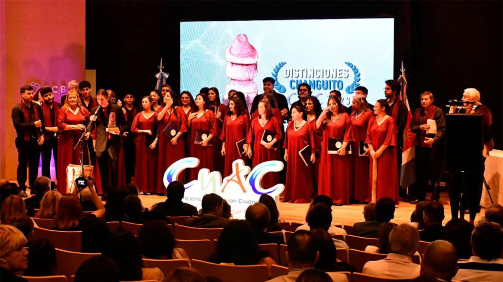 Emotiva distinción a personalidades en la 10º edición de los "Changuitos CYAC"