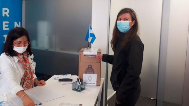 Los argentinos que viven en Australia comenzaron a votar en el Consulado de Sidney