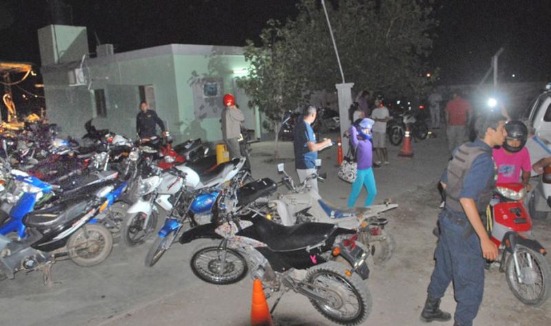 Policía y una “gestora”, cobraban hasta $ 7 mil para entregar de manera ilegal motos robadas
