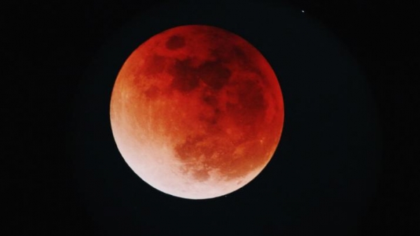 El eclipse más largo del mundo se producirá hoy y en Santiago se podrá verlo en su momento final